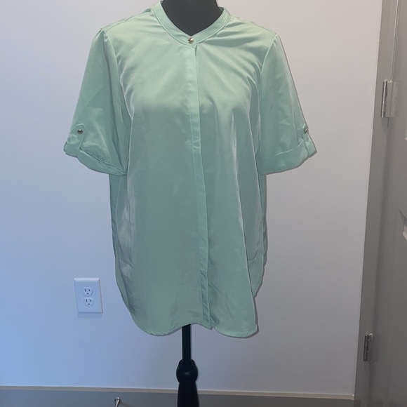 Mint green blouse - Picture 2 of 7